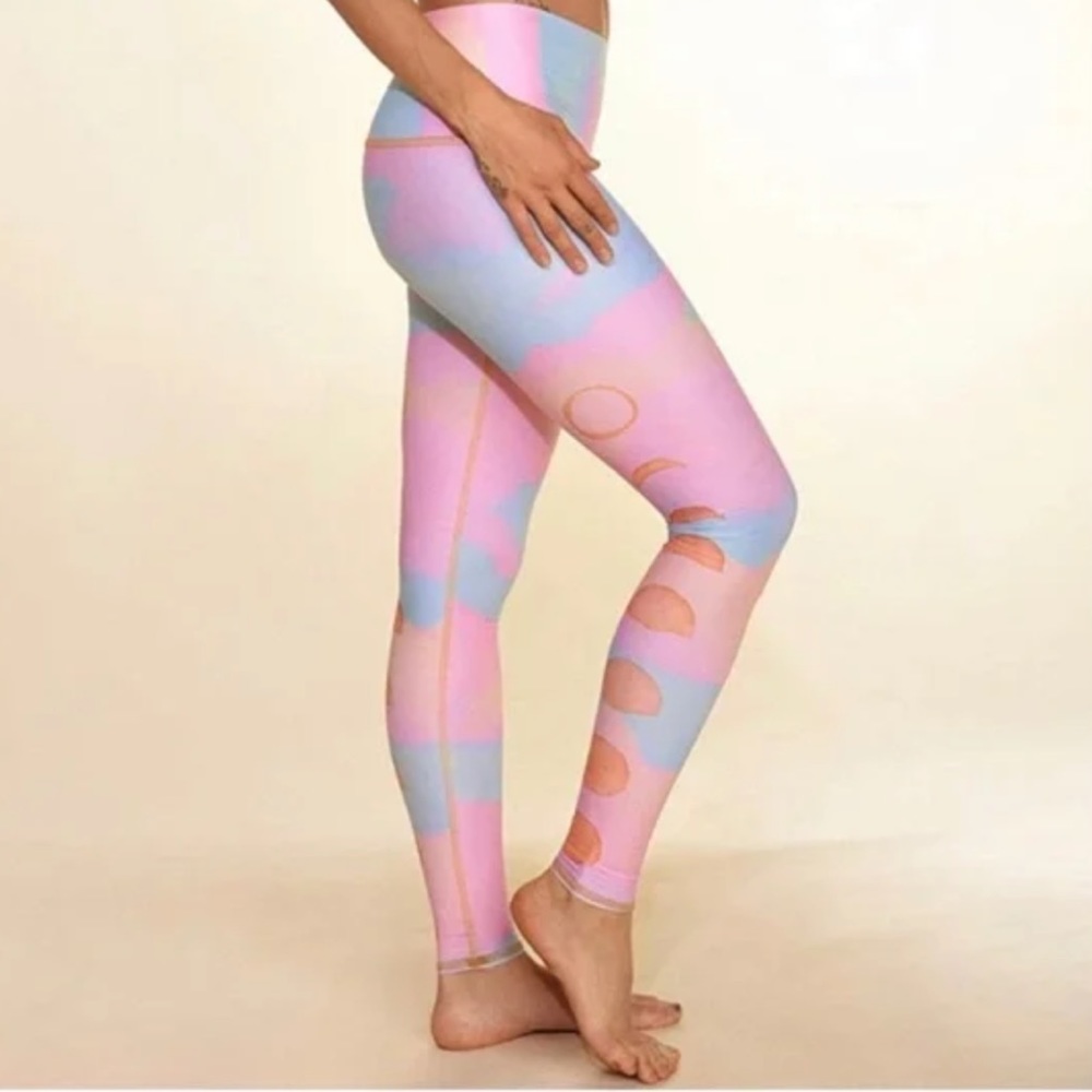 TEEKI Hot Pant Moon Phase Yoga Leggings